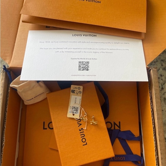 Louis Vuitton Gold Logo Stud Earrings - Picture 3 of 6